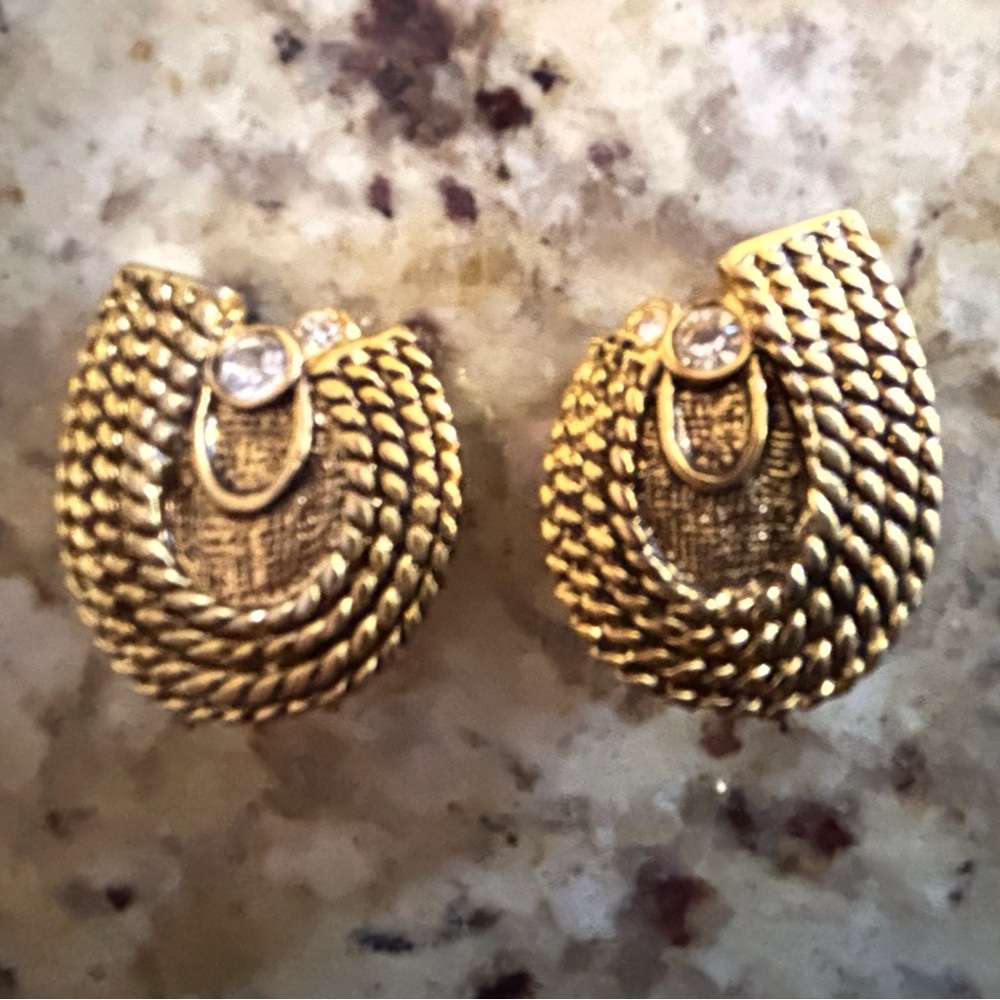 Elegant Gold-Tone  Clip on Earrings